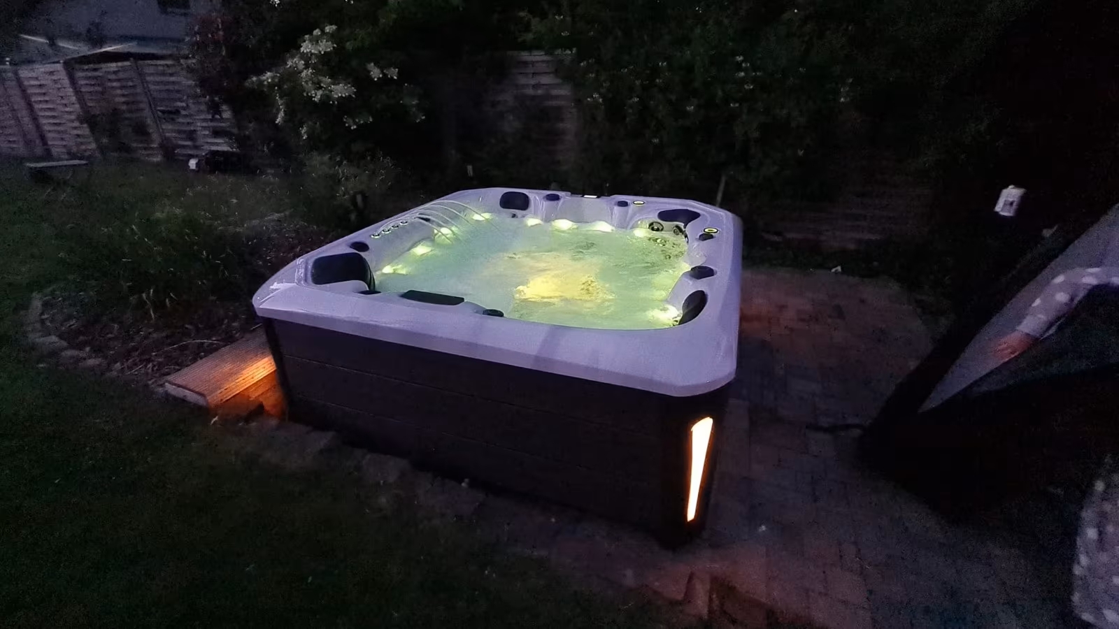 Platinum Spas Premium Whirlpool Barcelona – Bild 3